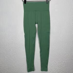 SET Active Seamless Leggings Size Small